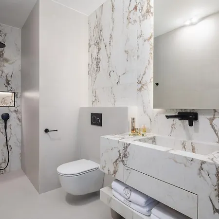 Le Prestige Luxury , Self Check-in, Minutes From Waterfront بيت ضيافة