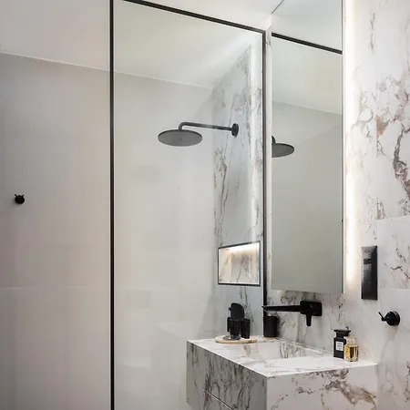 بيت ضيافة Le Prestige Luxury , Self Check-in, Minutes From Waterfront 4*