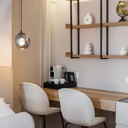 Гостевой дом Le Prestige Luxury , Self Check-in, Minutes From Waterfront Сплит