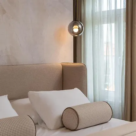 Le Prestige Luxury , Self Check-in, Minutes From Waterfront 4* Split