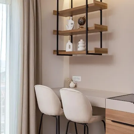 Luxury Le Prestige Few Minutes From Split's Iconic Waterfront スプリト