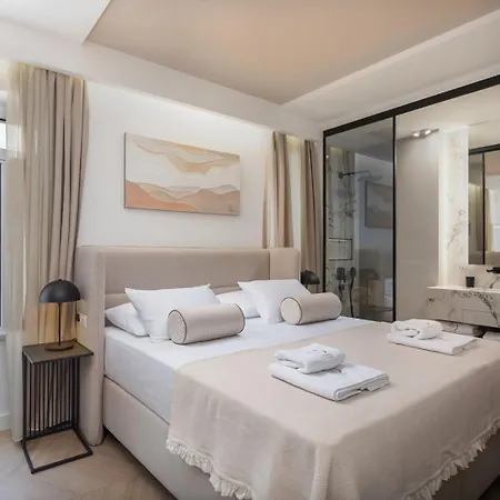 ゲストハウス Luxury Le Prestige Few Minutes From Split's Iconic Waterfront スプリト