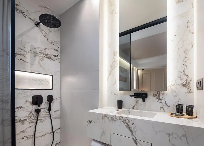 Guest house Le Prestige Luxury , Self Check-in, Minutes From Waterfront 4*