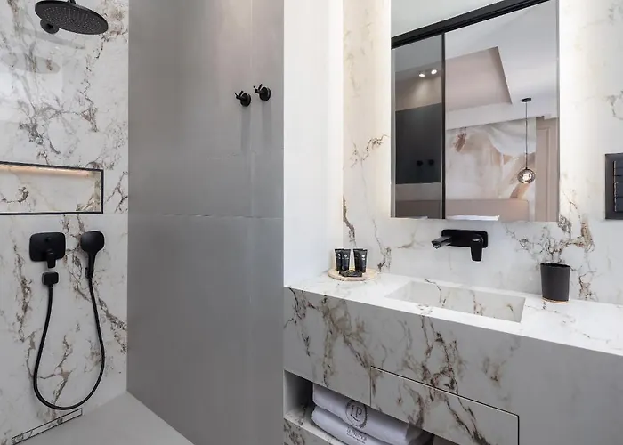 بيت ضيافة Le Prestige Luxury , Self Check-in, Minutes From Waterfront سبليت