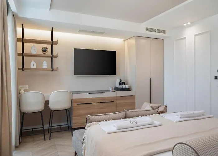 Le Prestige Luxury , Self Check-in, Minutes From Waterfront 4* Split