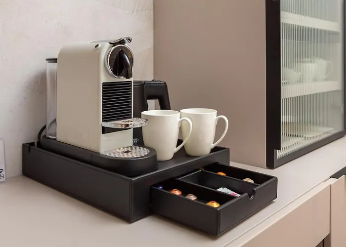 Le Prestige Luxury , Self Check-in, Minutes From Waterfront Guest house Split