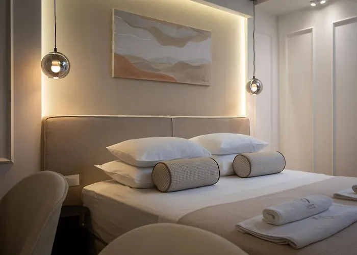 Guest house Le Prestige Luxury , Self Check-in, Minutes From Waterfront Split