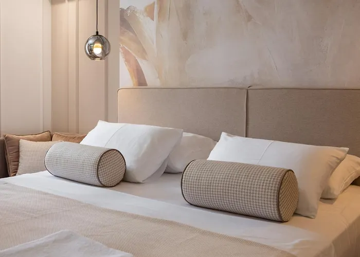 Le Prestige Luxury , Self Check-in, Minutes From Waterfront Guest house