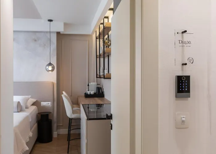 Le Prestige Luxury , Self Check-in, Minutes From Waterfront Guest house 4*