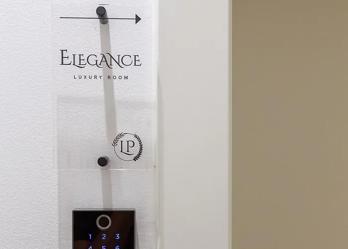 Guest house Le Prestige Luxury , Self Check-in, Minutes From Waterfront Split