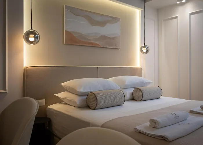 Guest house Le Prestige Luxury , Self Check-in, Minutes From Waterfront Split