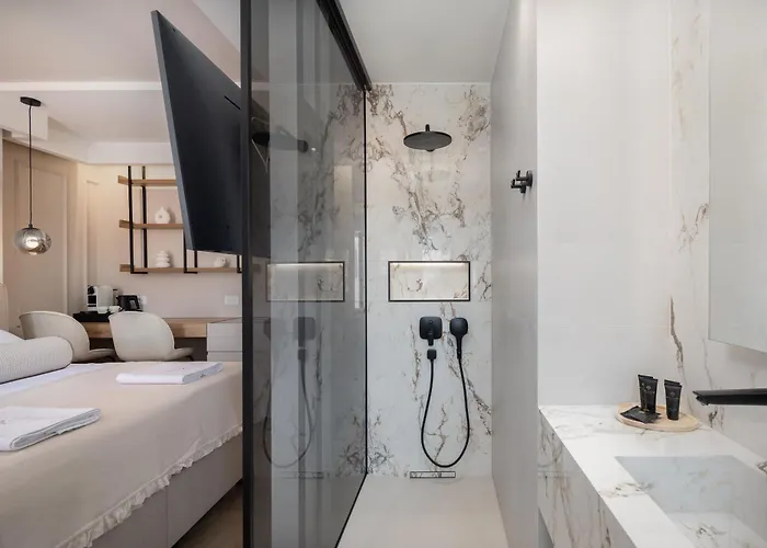 Guest house Le Prestige Luxury , Self Check-in, Minutes From Waterfront 4*