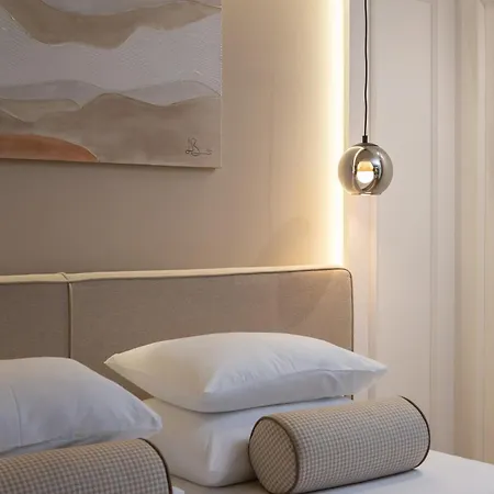 Le Prestige Luxury , Self Check-in, Minutes From Waterfront 4*